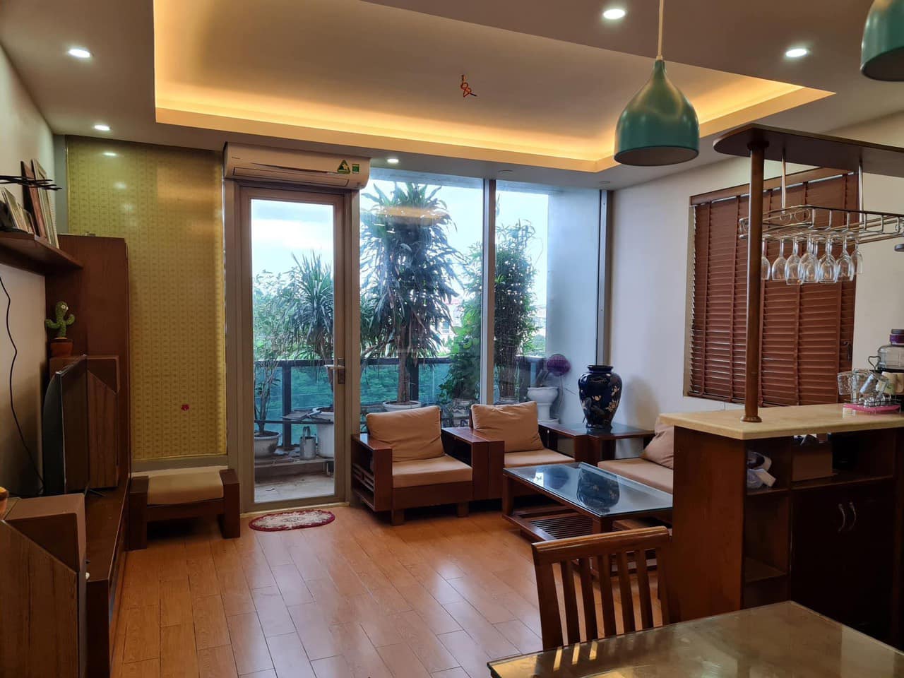 Bán nhà phố Đông quan Cầu giấy 54m2 mặt tiền 4.5m- NHÀ ĐẸP Ở LUÔN- giá 4.95 tỷ