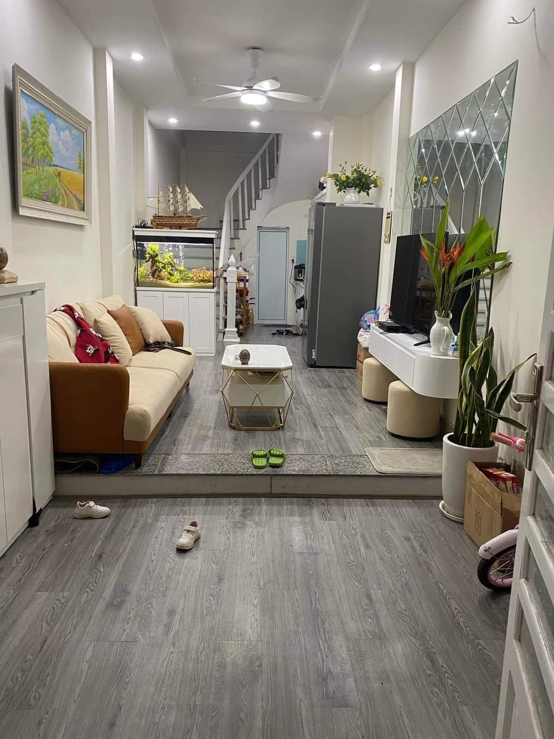 BÁN NHÀ HOÀNG HOA THÁM - TÂY HỒ. DT 33M2. 4 TẦNG. GIÁ 3,9 TỶ