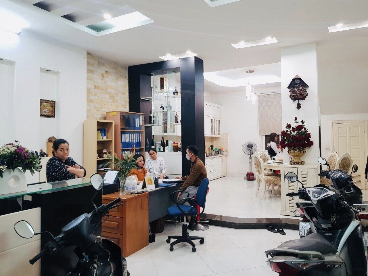 BÁN NHÀ ĐỐNG ĐA, PHÂN LÔ, Ô TÔ THÔNG, MẶT TIỀN RỘNG, NHÀ ĐẸP 5 TẦNG.