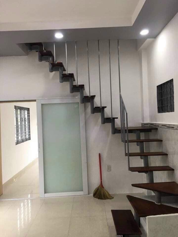 Bán Nhà Tân Phú,Sát Mặt Tiền Ô Tô Vô Tận Nhà,2 Tầng , 51m2 Chỉ 4 Tỷ Nhỉnh.