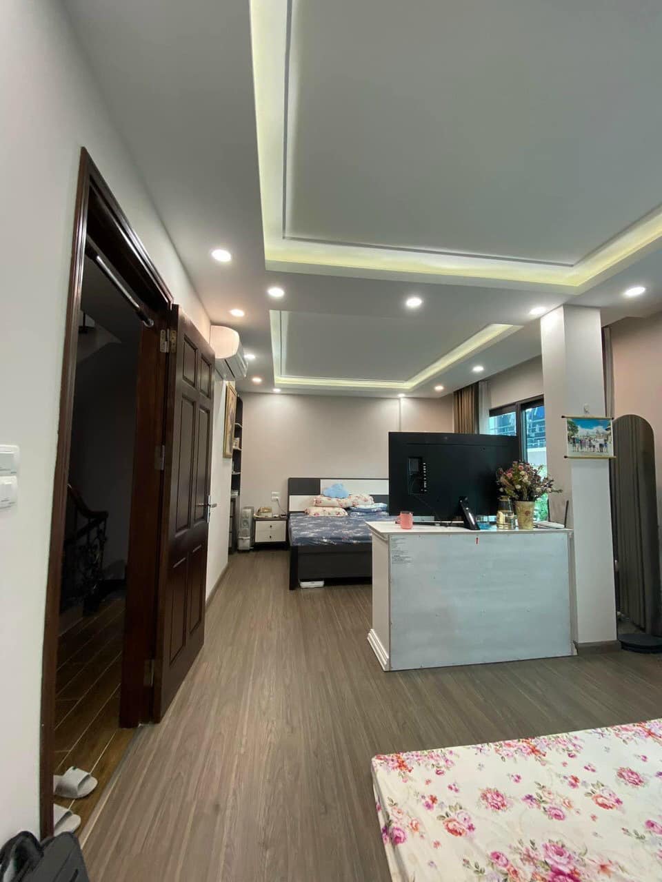 Bán nhà Xã Đàn, Đống Đa, DT 50m2x7 tầng, 14.2 tỷ