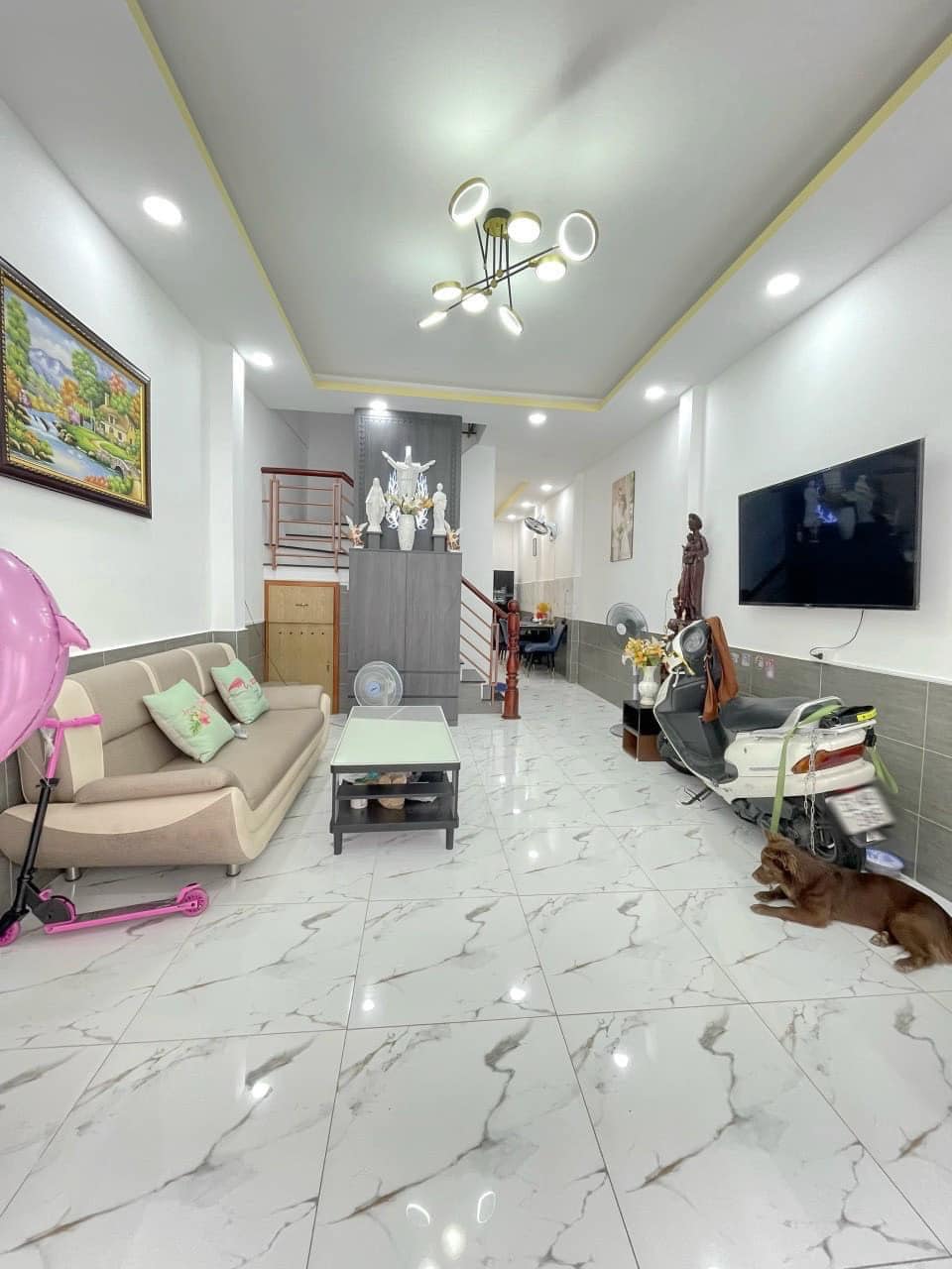 Chủ chuyển công tác cần bán lại nhà đẹp,Lâm văn bền ,Dt trên 50m,hẻm rộng,tặng full nội thất,