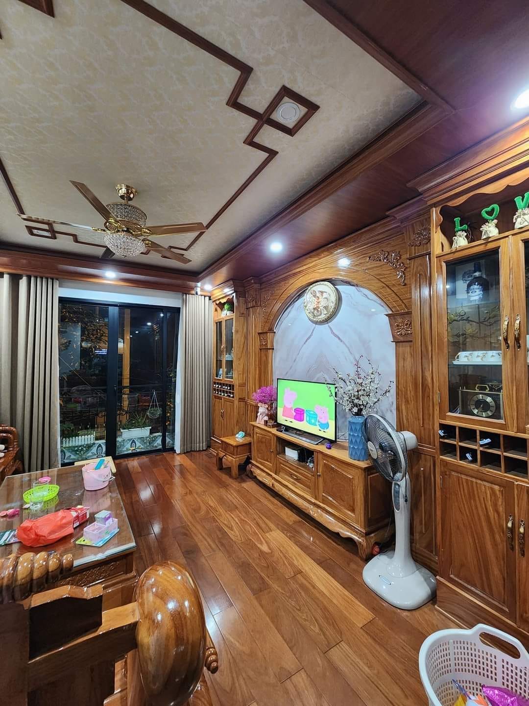 Mặt phố Trần Cung, Bắc Từ Liêm, Ôtô đỗ cửa, Thang Máy, Kinh Doanh Đỉnh, DT 60m2, nhỉnh 11 tỷ