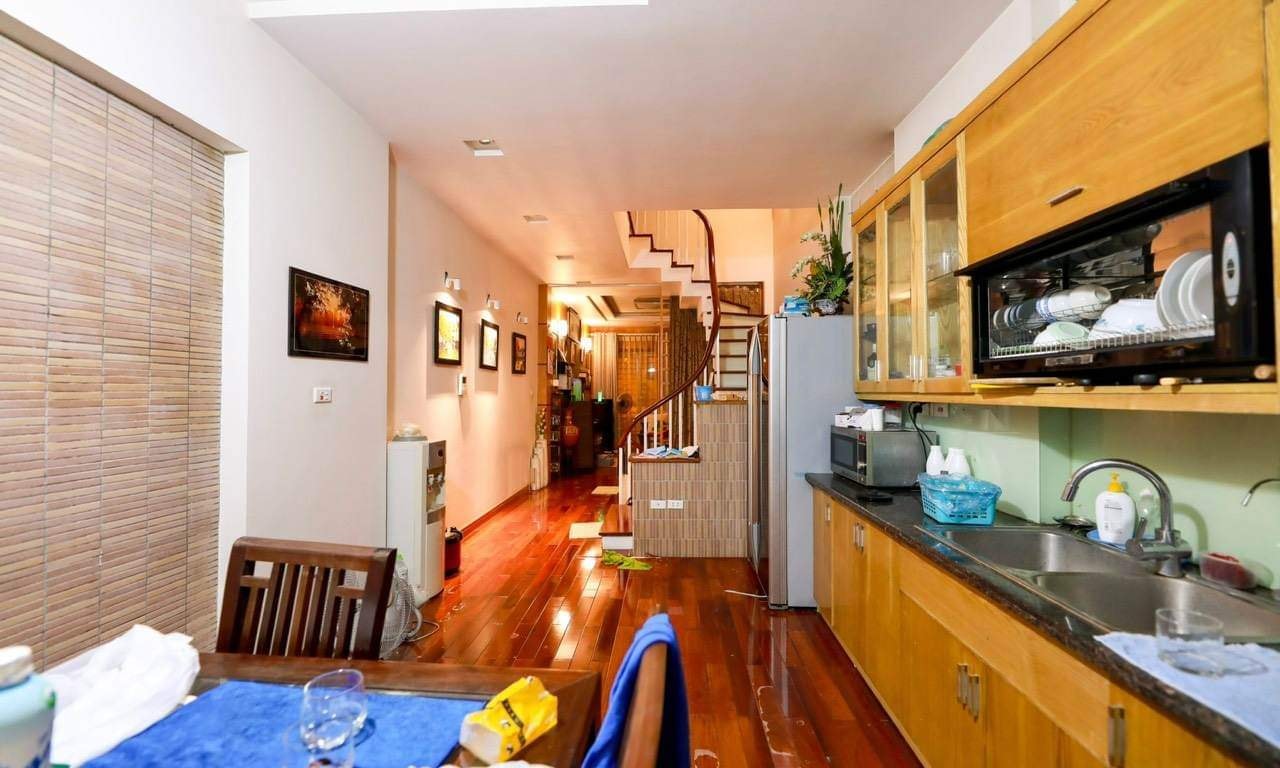 Bán nhà Trung Kính, Cầu Giấy, 53m2, 4 ngủ, gara ô tô, nhà mới, ở ngay, giá 14.8 tỷ