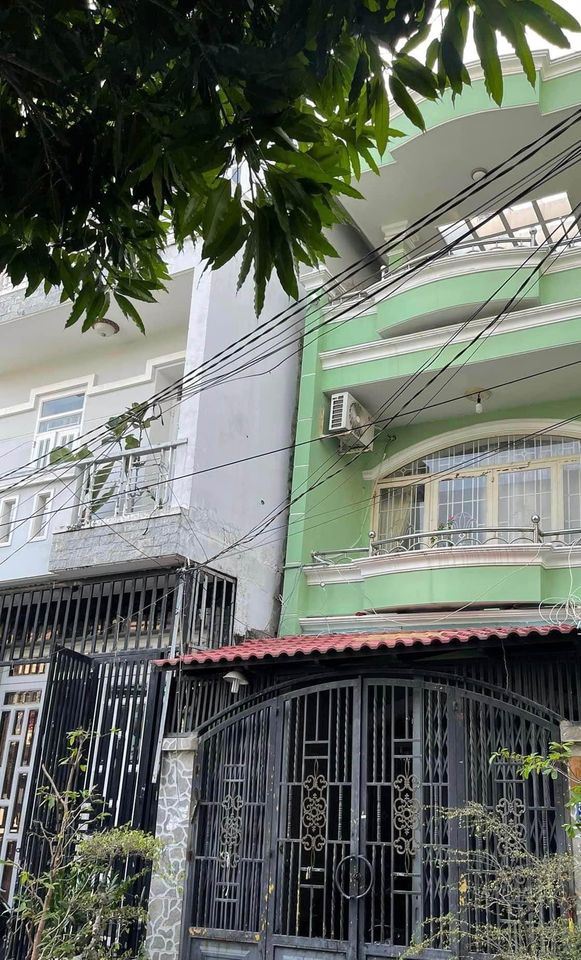 Bán Nhà 3 Tầng Hẻm Xe Hơi Quay Đầu KỀ Nhà Thi Đấu Huỳnh Tấn Phát Giá 6,xx Tỷ Quận 7