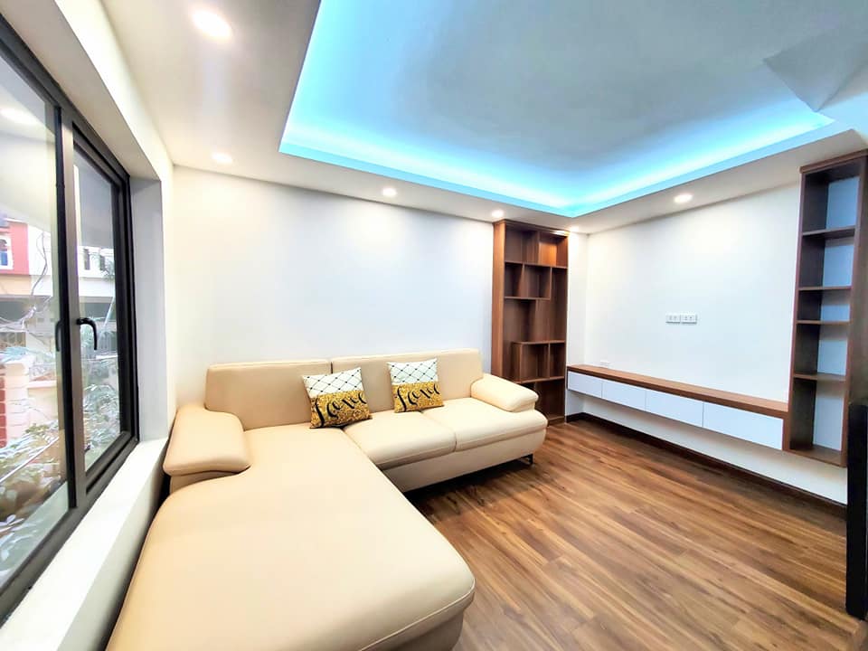 SỐC BÁN NHÀ PHỐ VÂN ĐỒN HAI BÀ TRƯNG 35Mx5 CHỈ 3 TỶ Ô TÔ 30M.