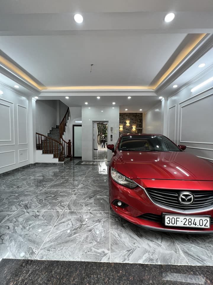 SIÊU PHẨM BÁN NHÀ PHỐ THANH XUÂN 50M X 6 THÁNG MÁY.Ô TÔ VÀO TẬN NHÀ,KINH DOANH TỐT.GIÁ 9,7 TỈ.