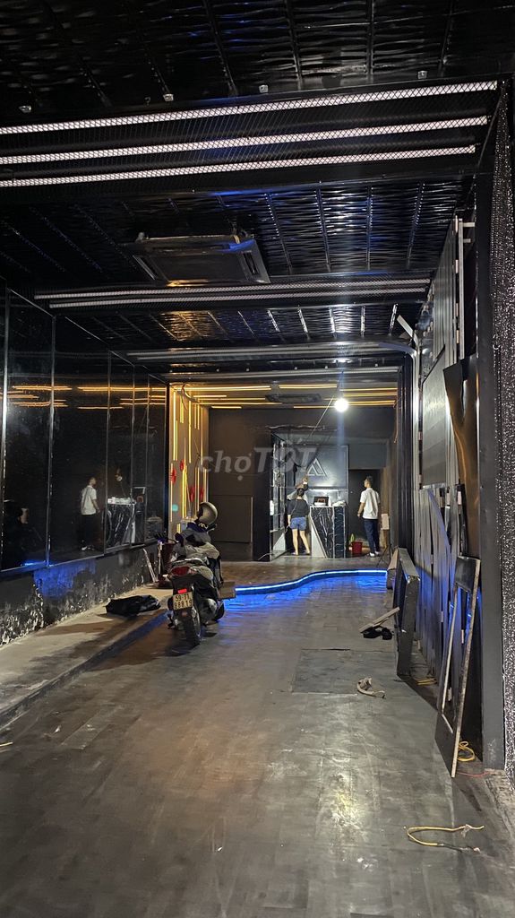 Cho Thuê MT Trần Hưng Đạo,Quận 1. S:4x20m. Giá: 50tr