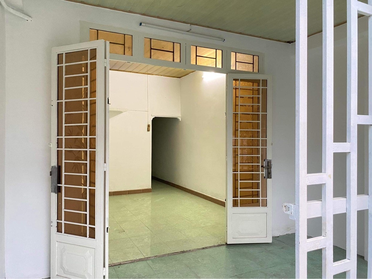 TRUNG TÂM THỦ ĐỨC - NHÀ LINH CHIỂU 67M2 - TIỆN ÍCH BỦA VÂY - GIÁ CHỈ 4.9 TỶ