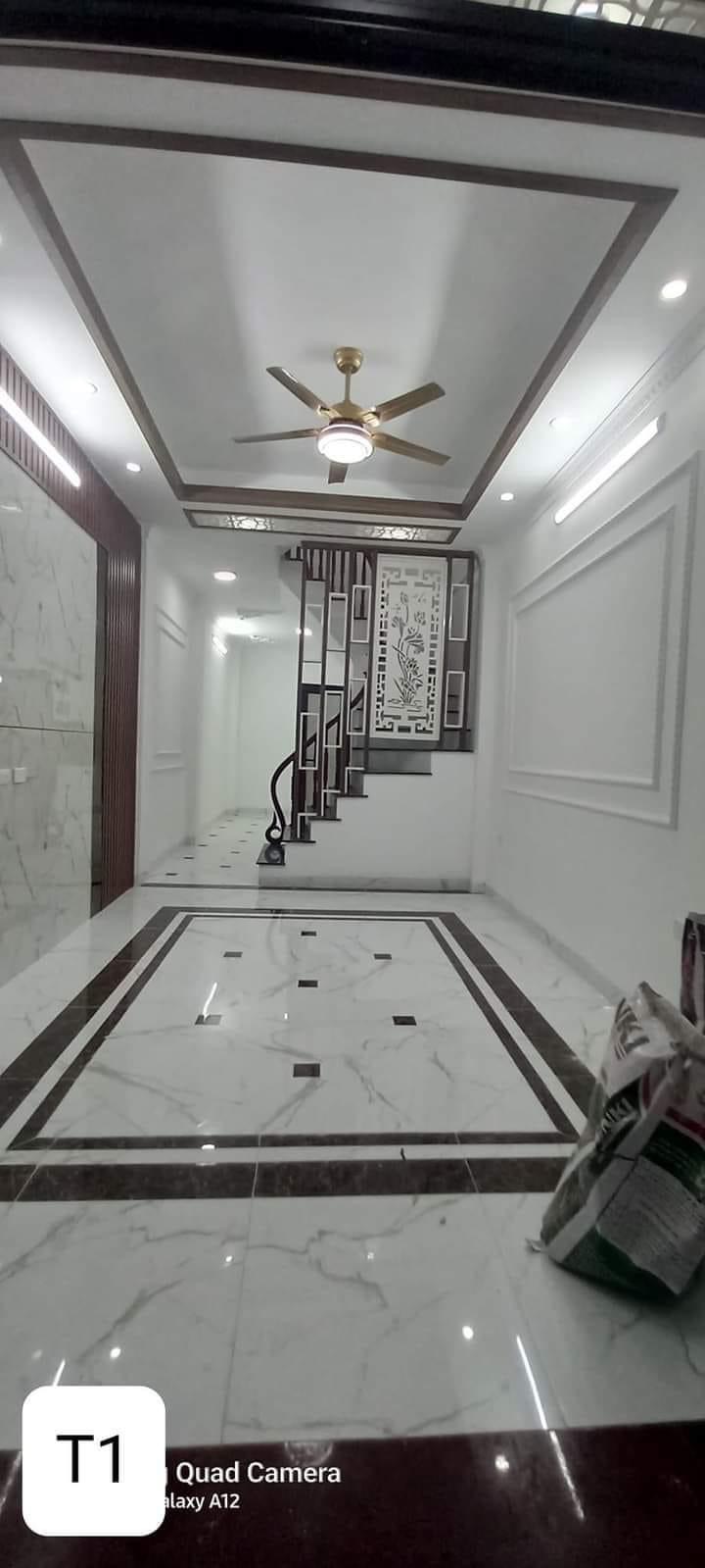 Bán nhà Minh Khai 36m- 5 tầng -4 ,3tỷ( có thương lượng) Nhà mới chỉ việc xách va li về ở ngay