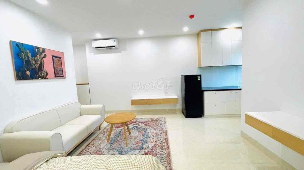 CẦN NHƯỢNG STUDIO LẠC LONG QUÂN, TÂY HỒ