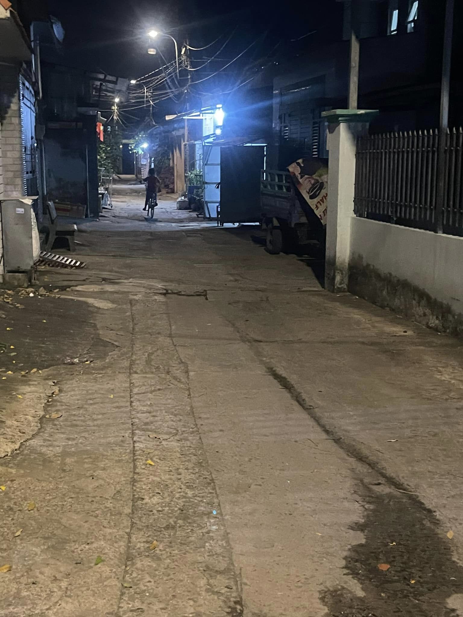 Bán nhà sổ đỏ riêng ấp 2 Đông Thạnh 3.5x20 giá: 1,3 tỷ TL.