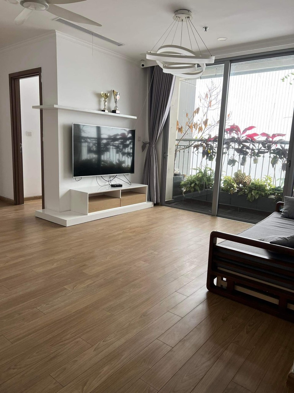 Chính chủ cần bán hoặc cho thuê căn hộ chung cư cao cấp tòa A1 Vinhome Gardenia đường Hàm Nghi, Mỹ Đình, Nam Từ Liêm,