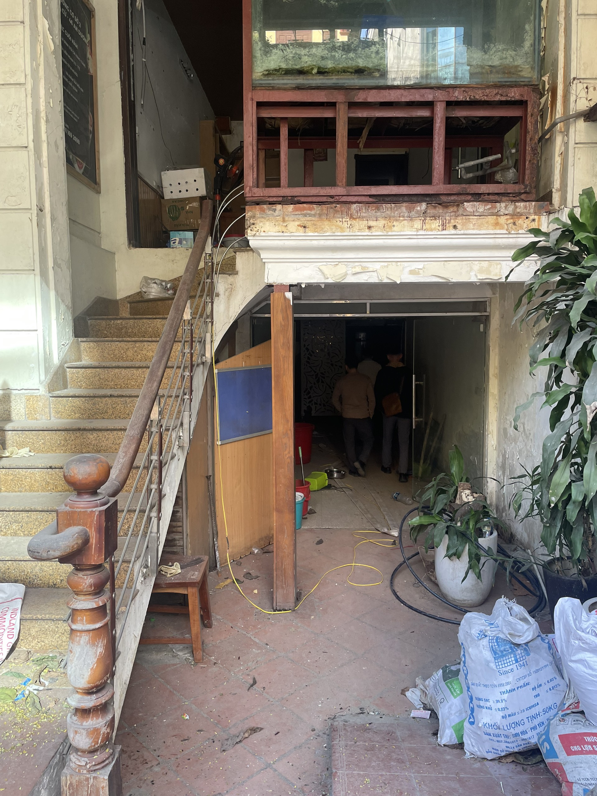 Cho thuê nguyên căn 4 tầng mặt phố Nguyễn Thị Định - Cầu Giấy