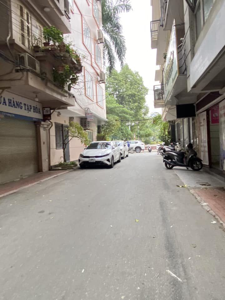 Bán Nhà Trần Quang Diệu Đống Đa, Thang Máy Long Lanh, Gara Oto, Kinh Doanh Tốt, Sát Vườn Hoa, 53m2 6 Tầng