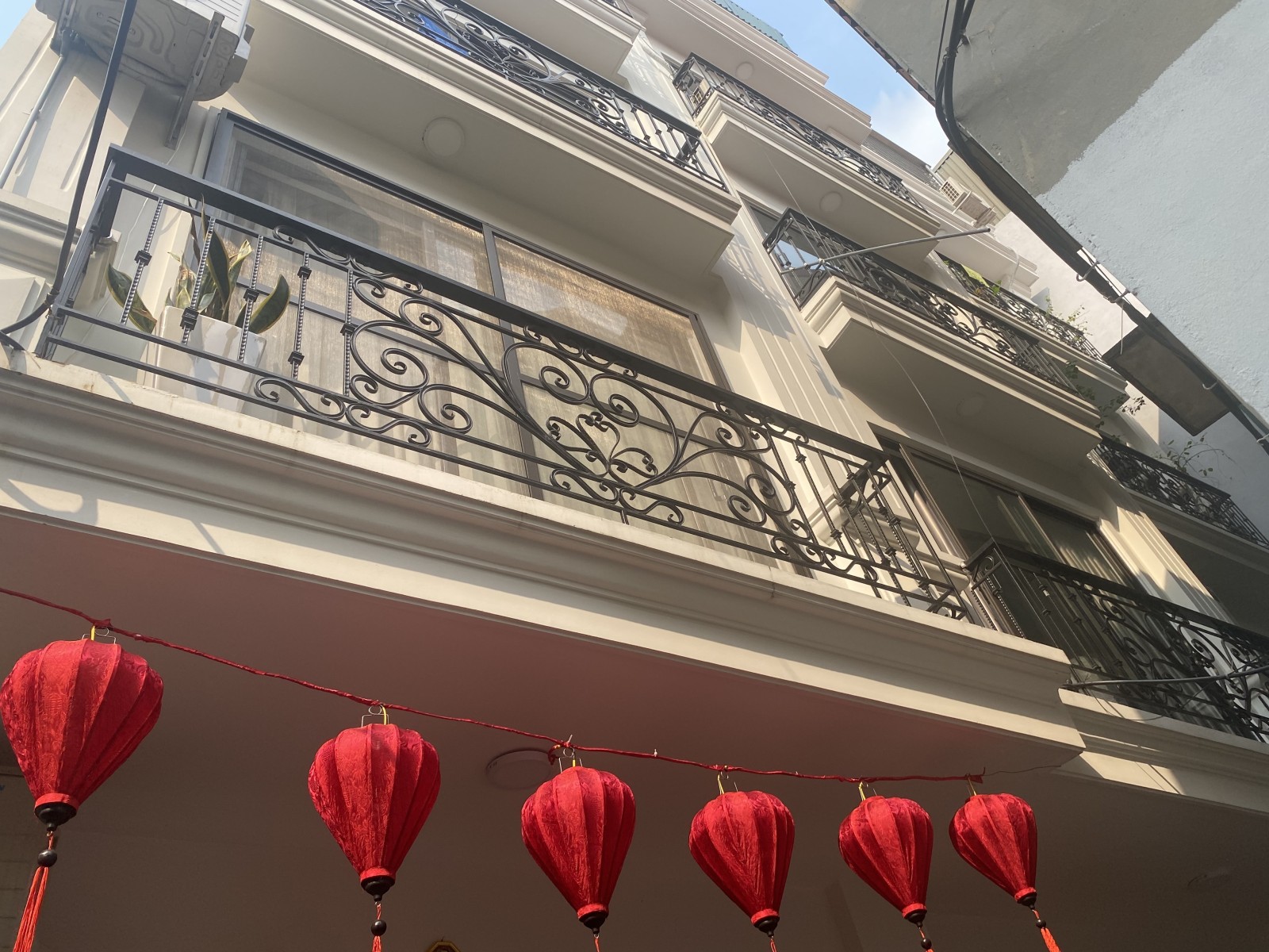 Bán nhà Bồ Đề với Dt 35msd, nhà 5 Tầng, giá nhỉnh 4 tỷ.