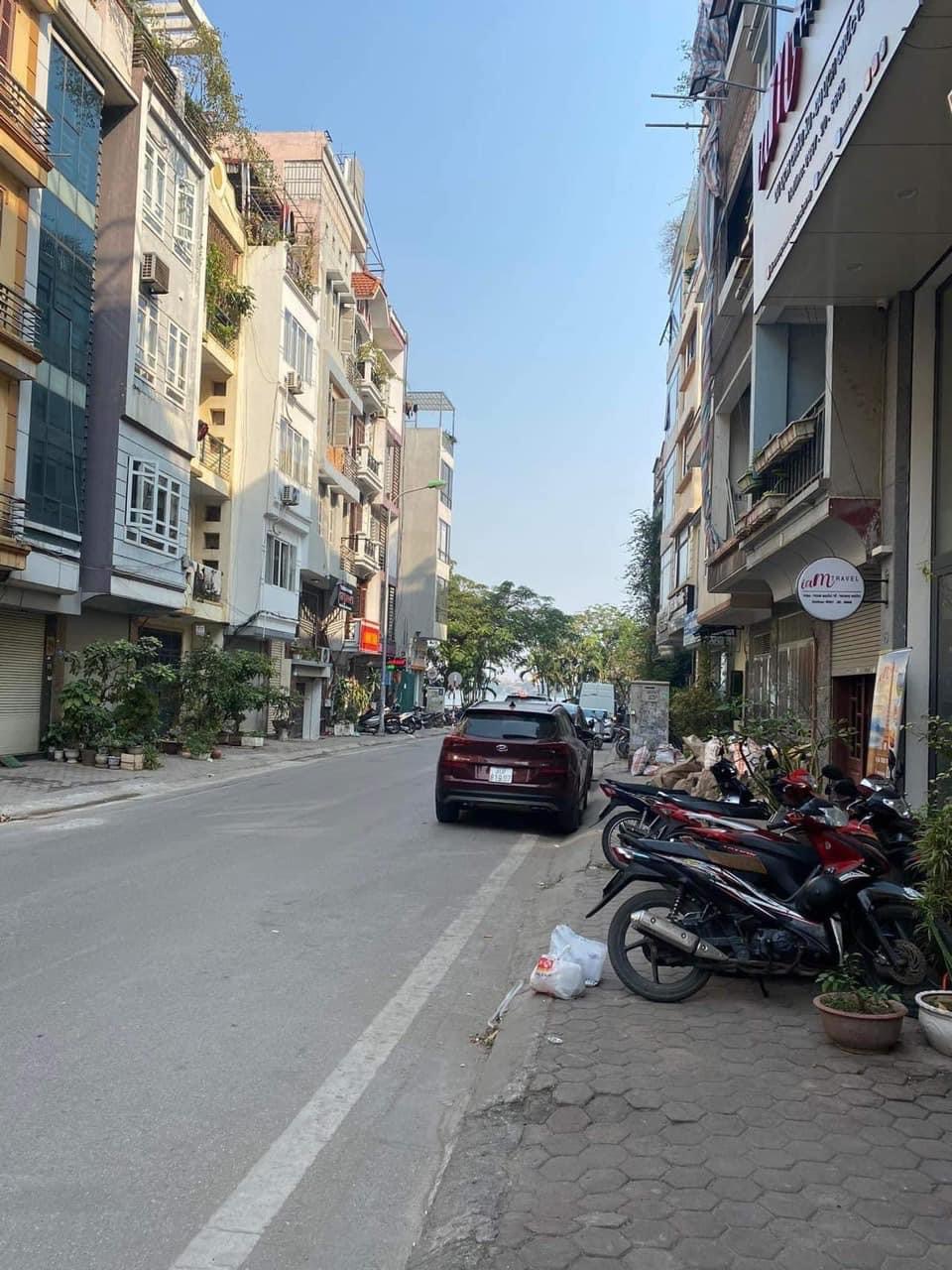 Siêu phẩm Tây Hồ - Ôtô Tránh, vỉa hè, Kinh doanh - Sát hồ tây, sổ đỏ đẹp.