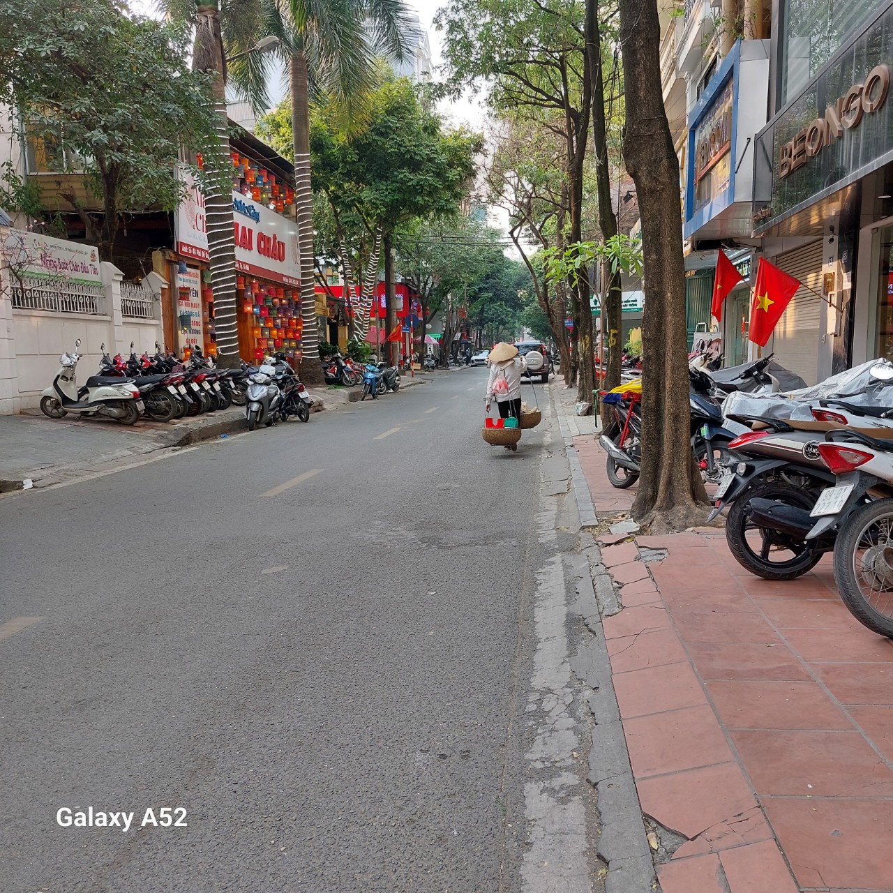 Cần bán nhanh nhà phố Đỗ Quang, Cầu Giấy, ô tô tránh, DT 66m2, nhà đẹp 7T, Phù hợp Ở, KD, VP cực đỉnh