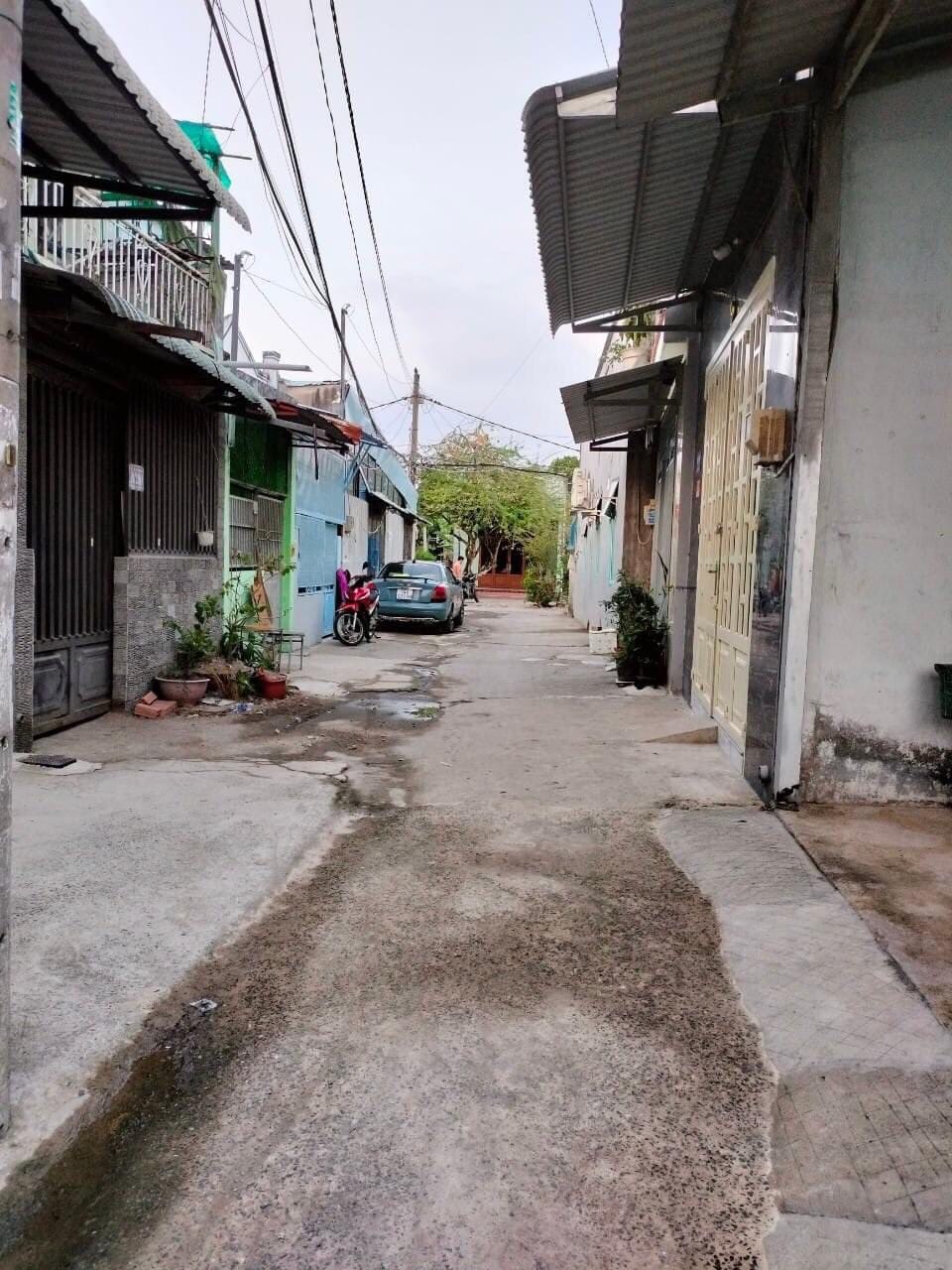 Bán nhà Đặng Thúc Vịnh - TTT 1 Trệt 1 Lầu 2 P.Ngủ 2 WC .