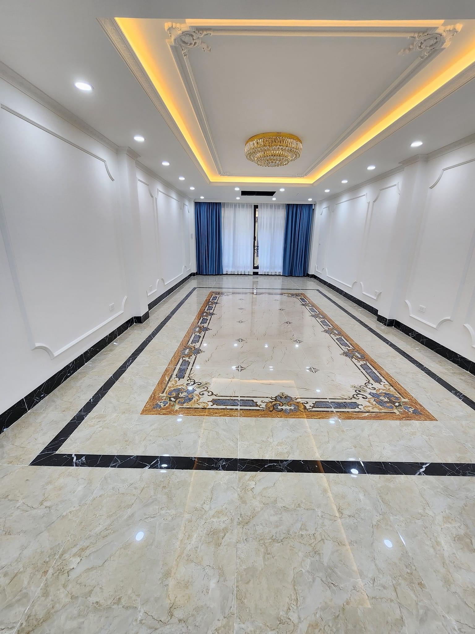 Lê Văn Lương bán nhà phân lô 7 tầng, 68m thang máy, ô tô tránh, kinh doanh, gần phố, view hồ cực đẹp. Giá 16.x tỷ.