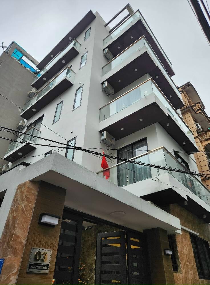 Bán nhà Phố Bưởi 96m2 Lô góc thang máy-ô tô tránh thiết kế hiện đại -Nội thất cao cấp.