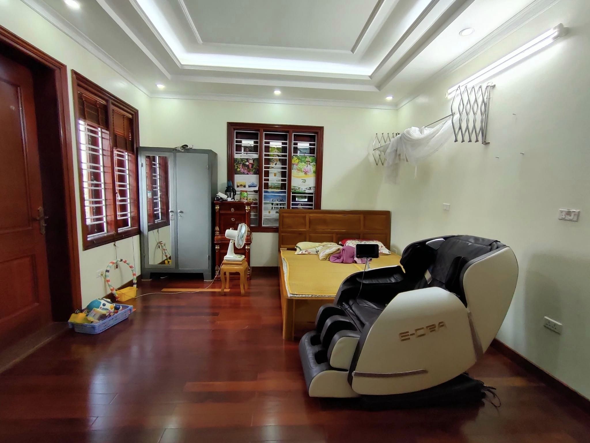 Bán Nhà Ngõ 875 Giải Phóng,con phố sầm uất,đông dân cư