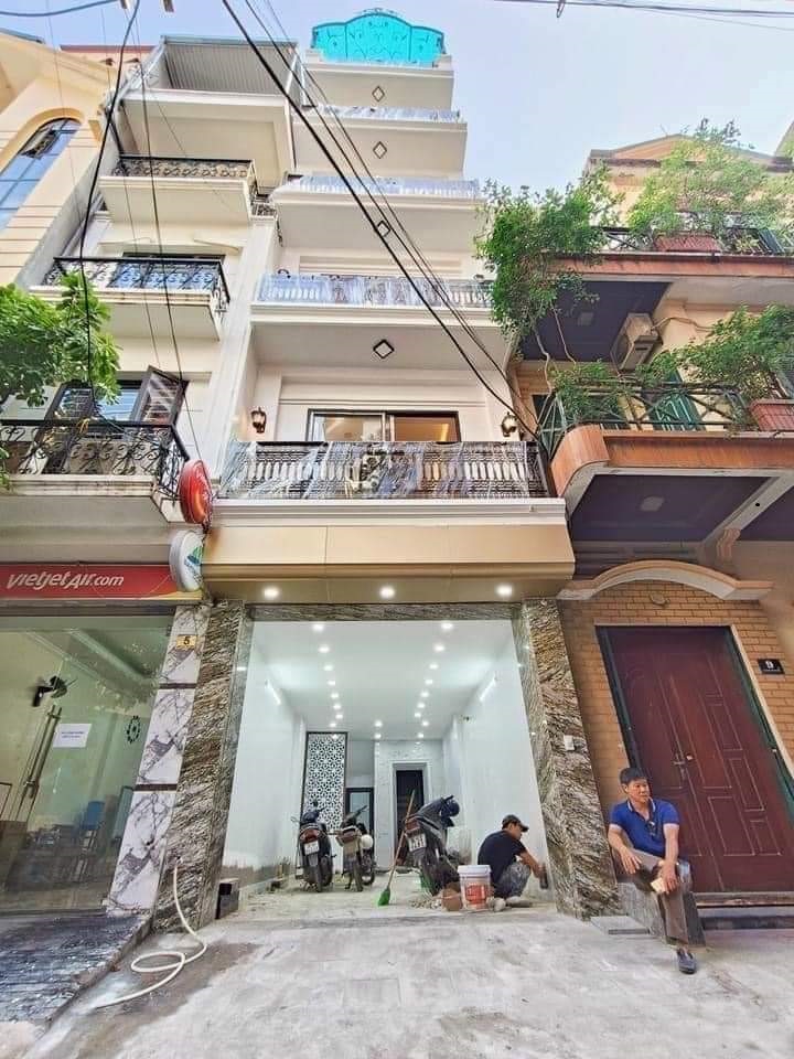 Bán nhà 24 Kim Đồng : 44m x6T, kinh doanh, ô tô tránh, thang máy –9,4 tỷ