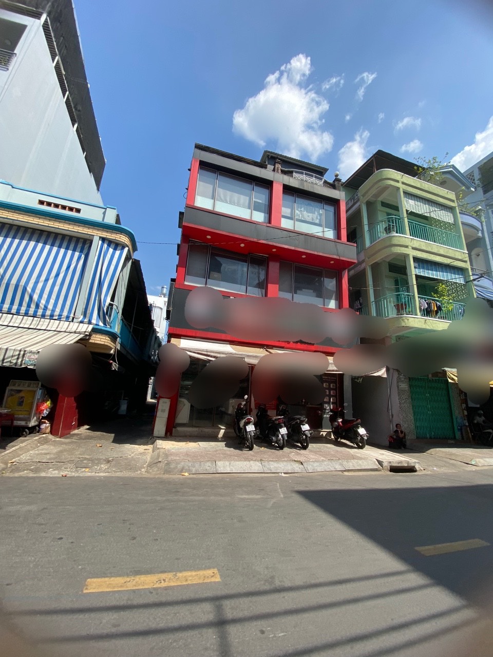 Cho thuê nhà 3 góc mặt tiền Trần Khắc Chân. Ngang lớn 7m Giá: 75tr/th (TL)