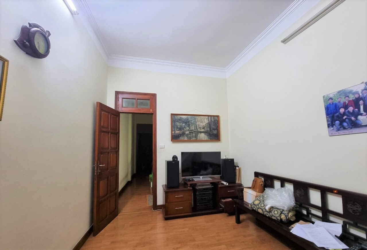 Bán nhà ngõ 130 Trần Tử Bình trung tâm Cầu Giấy - kinh doanh sầm uất 16 tỷ 50m2 16 tỷ