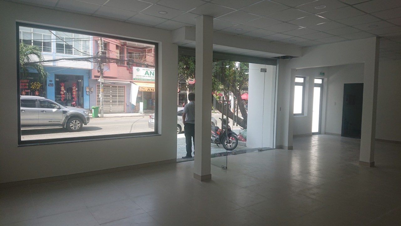 Cho thuê nhà MT siêu rộng 14x8m, Cửu Long, khu Bắc Hải, Q10, giá chỉ 150tr.