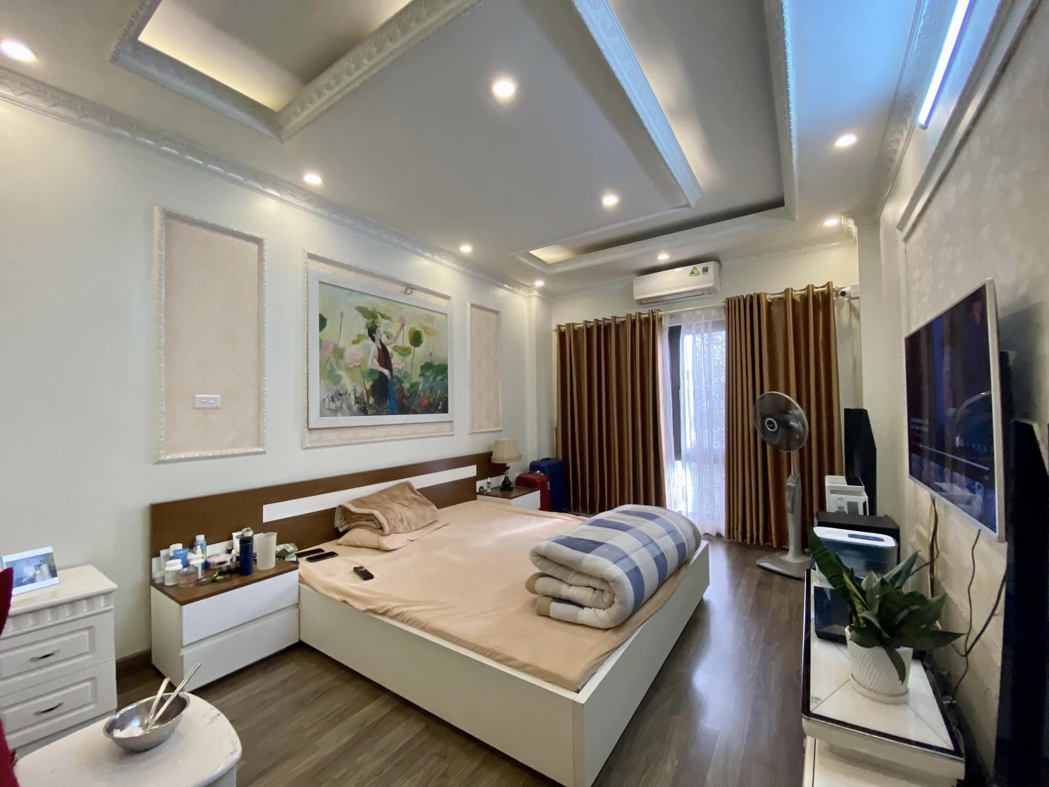 Bán nhà Xuân La, 2 thoáng, Ô Tô đỗ cửa, DT 45m2, mặt tiền 4m, 5 tầng, 3.95 tỷ