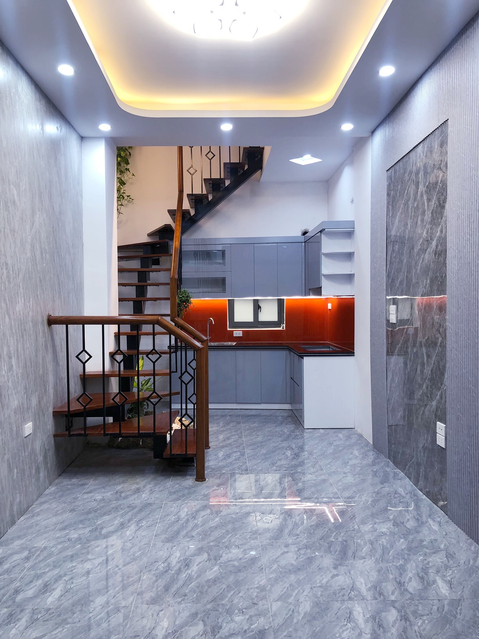BÁN NHÀ PHỐ NGUYỄN CAO HAI BÀ TRƯNG 36MX2 CHỈ 2,9 TỶ.