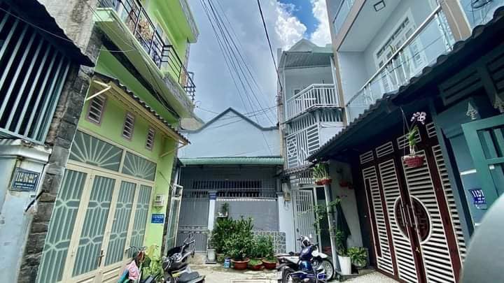 Nhà Hiệp Thành, Q12 DT: 5,2x13 giá 2,35 tỷ tl.