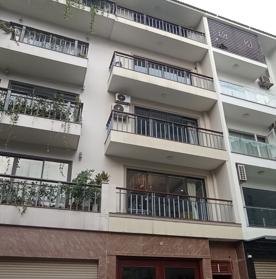 Bán nhà ngõ 130 Trần Tử Bình, Cầu Giấy 51m gần công viên Nghĩa Đô, thang máy 12.8 tỷ