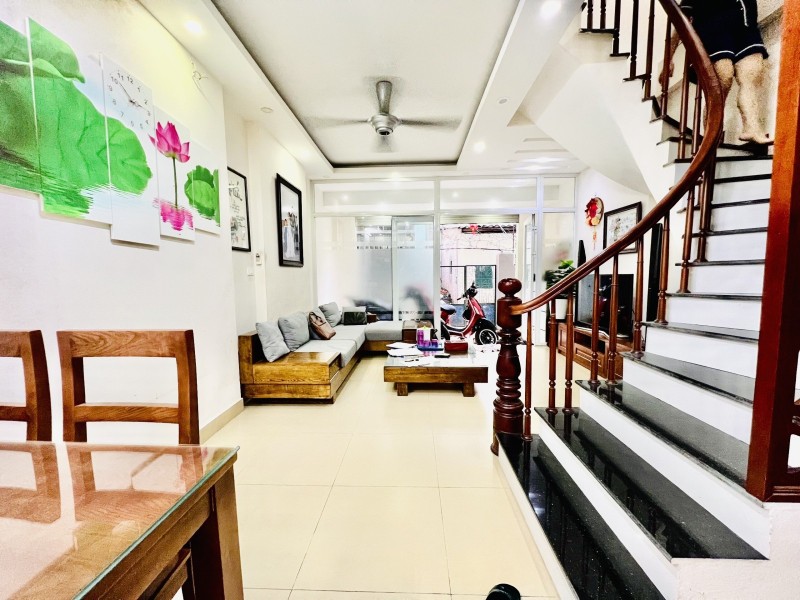 Siêu phẩm Nhân Hòa Nhân Chính 40m2, 5 tầng, ngõ 4m,nội thất đẹp, giá 4.4 tỷ