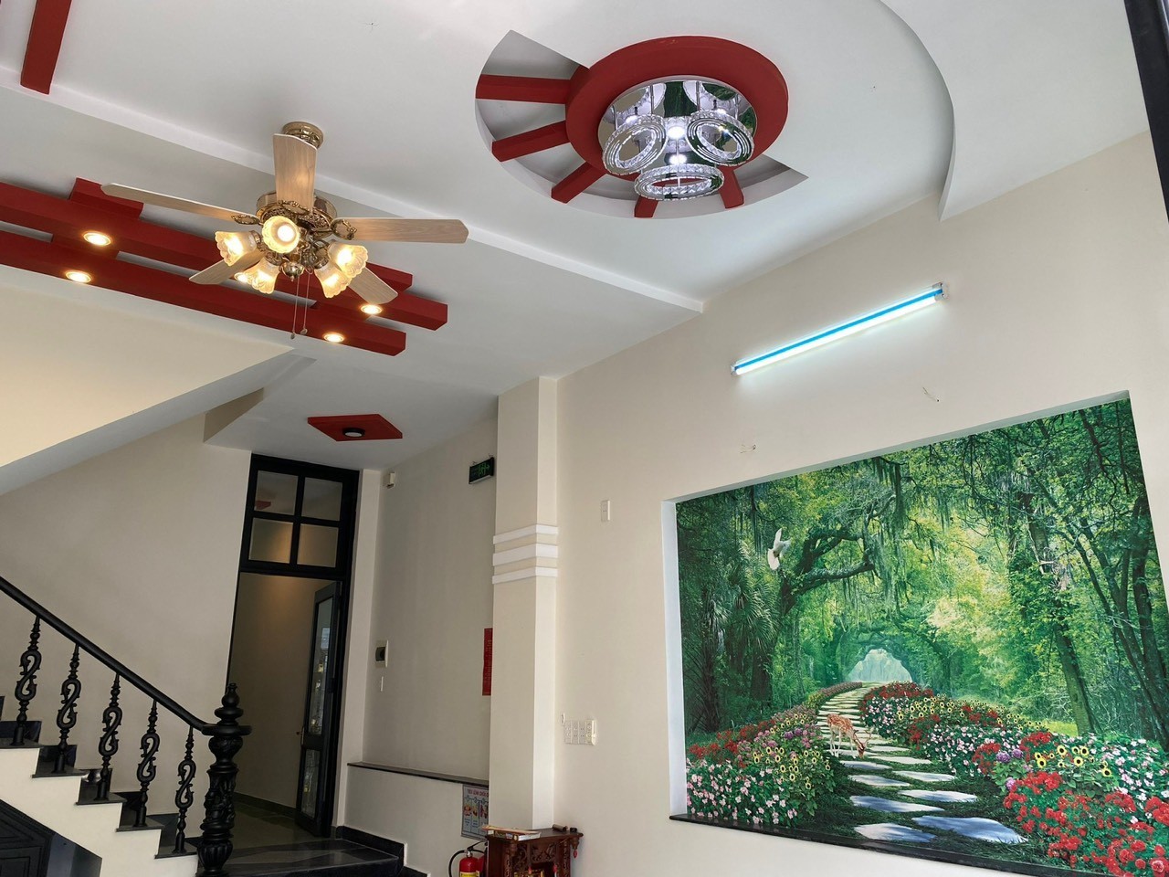 Bán toà căn hộ mặt tiền đường Nguyễn Chí Diễu, Sơn Trà, 4 tầng, 96 m2, Ô tô đỗ, gần biển Phạm Văn Đồng. Chỉ 8 tỷ.