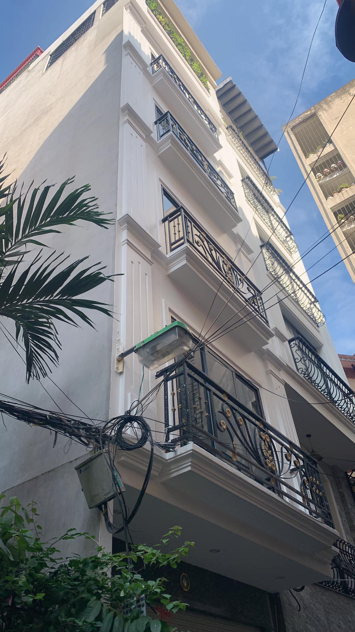 Nhà mới ở ngay, Phùng Chí Kiên, phân lô quân đội,ô tô vào nhà,7 tầng 13 tỷ