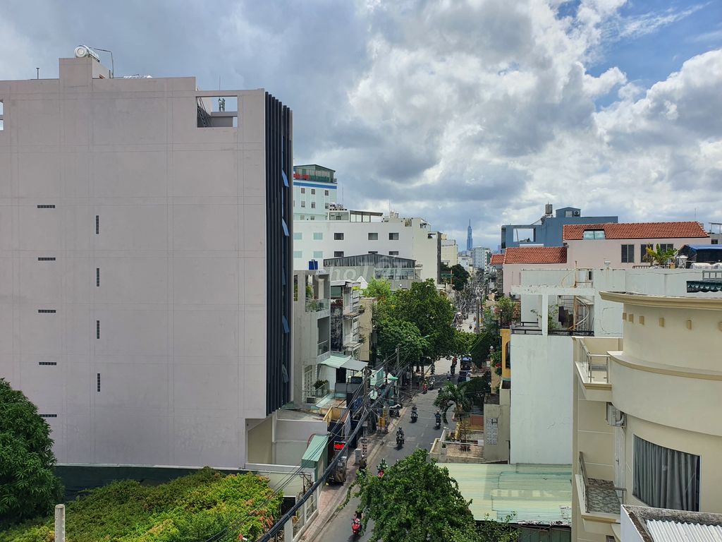 Chính chủ bán gấp nhà mặt tiền nguyễn trọng tuyển, 4 x 15 trêt lửng 3 lầu sân thượng, giá 19.2 tỷ thương lượng