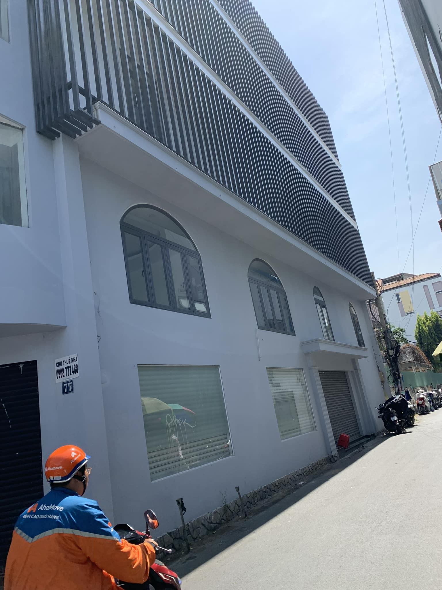 Cho thuê tòa nhà Góc 2 mặt tiền 77 Điện Biên Phủ, p.Dakao Quận 1-DT:4,2x24,8m 5 tầng 98tr/th TL