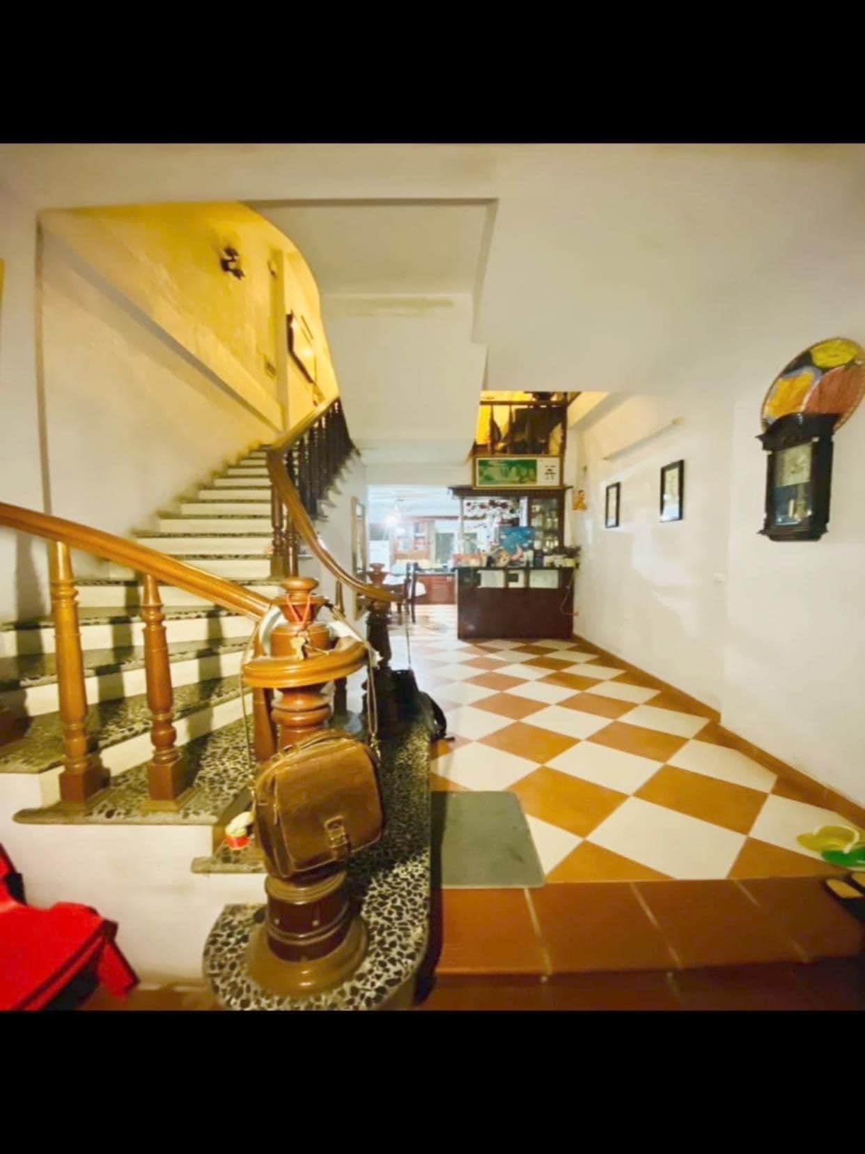 BÁN NHÀ PHỐ NGUYỄN NGỌC NẠI THANH XUÂN 47m Giá 6.3 tỷ, 4 tầng