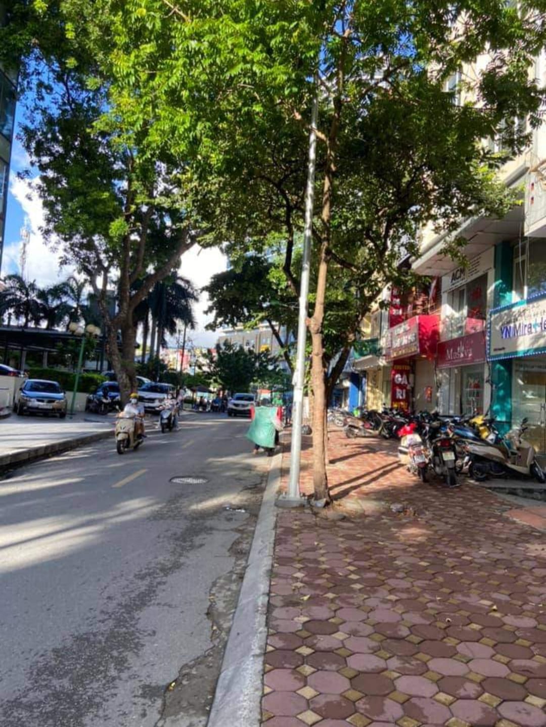 Bán Gấp Nhà Cầu Giấy Mặt Phố Trung Kính 65m2 x 5 Tầng 17 Tỷ Kinh Doanh Đỉnh.