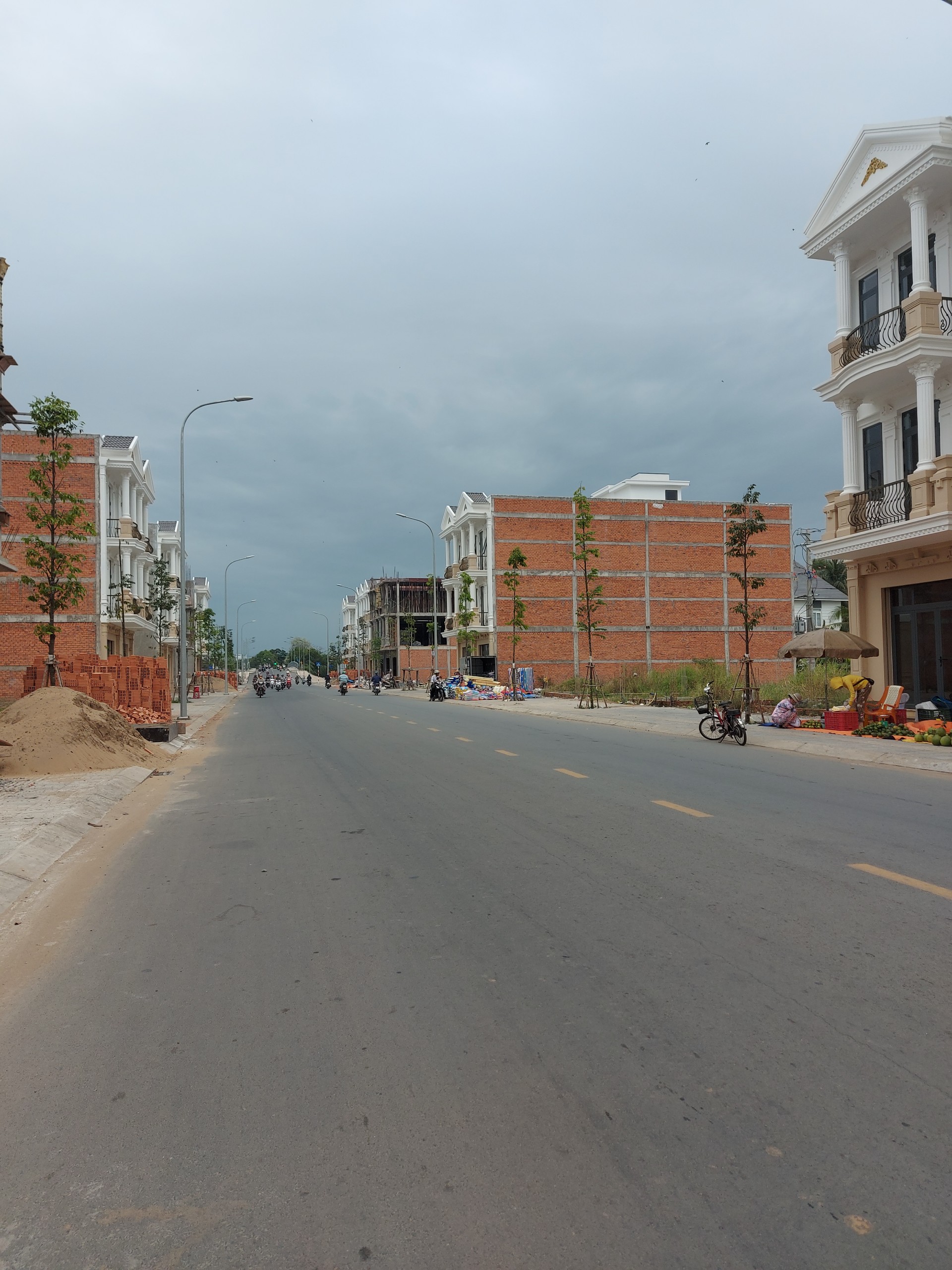 Đất ngộp trong khu dân cư đông đúc gần cụm KCN lớn nhất