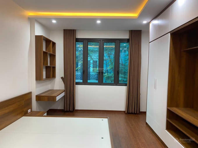 BÁN NHÀ PHÂN LÔ VỈA HÈ KĐT XA LA 50M 4TẦNG - KINH DOANH - GIÁ 7 TỶ