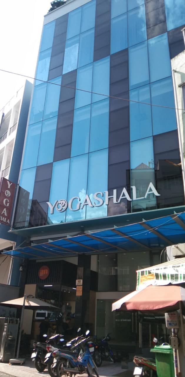 GIẢM 27 TỶ BÁN GẤP TÒA NHÀ 7 Tầng mặt tiền trung tâm quận 3-DT:12x28m