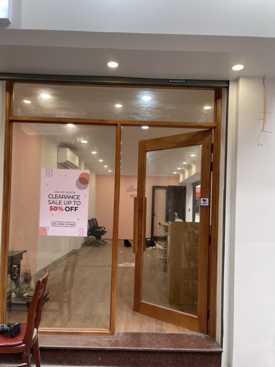 Sang nhượng cửa hàng ngõ 62 Nguyên Hồng (2 tầng )