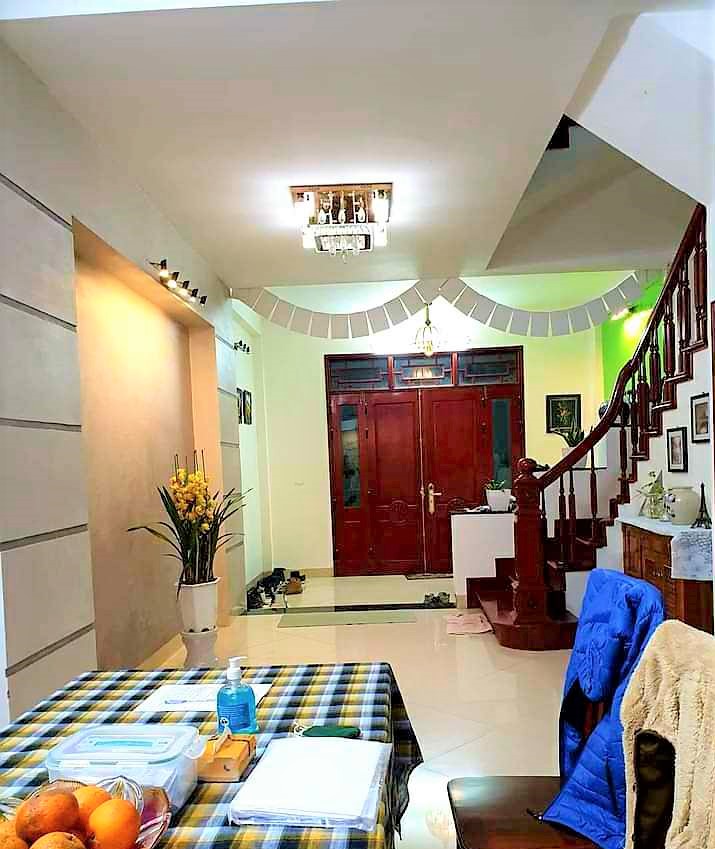 Bán nhà ngõ 126 Hoàng Quốc Viêt,Cầu Giấy 45m2 phân lô - oto - an sinh tốt