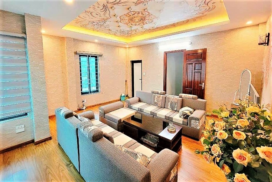 Bán nhà ngõ 385 Hoàng Quốc Việt Cầu Giấy 100m2 phân lô - kinh doanh - nội thất sang trọng