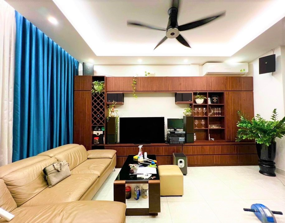 Bán nhà ngõ 198 Hoàng Sâm Cầu Giấy 56m gần chợ và bệnh viện 7.9 tỷ