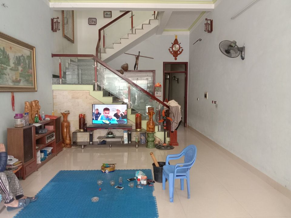 Gia đình cần tiền bán gấp căn nhà 3 tầng đường vào trại 1