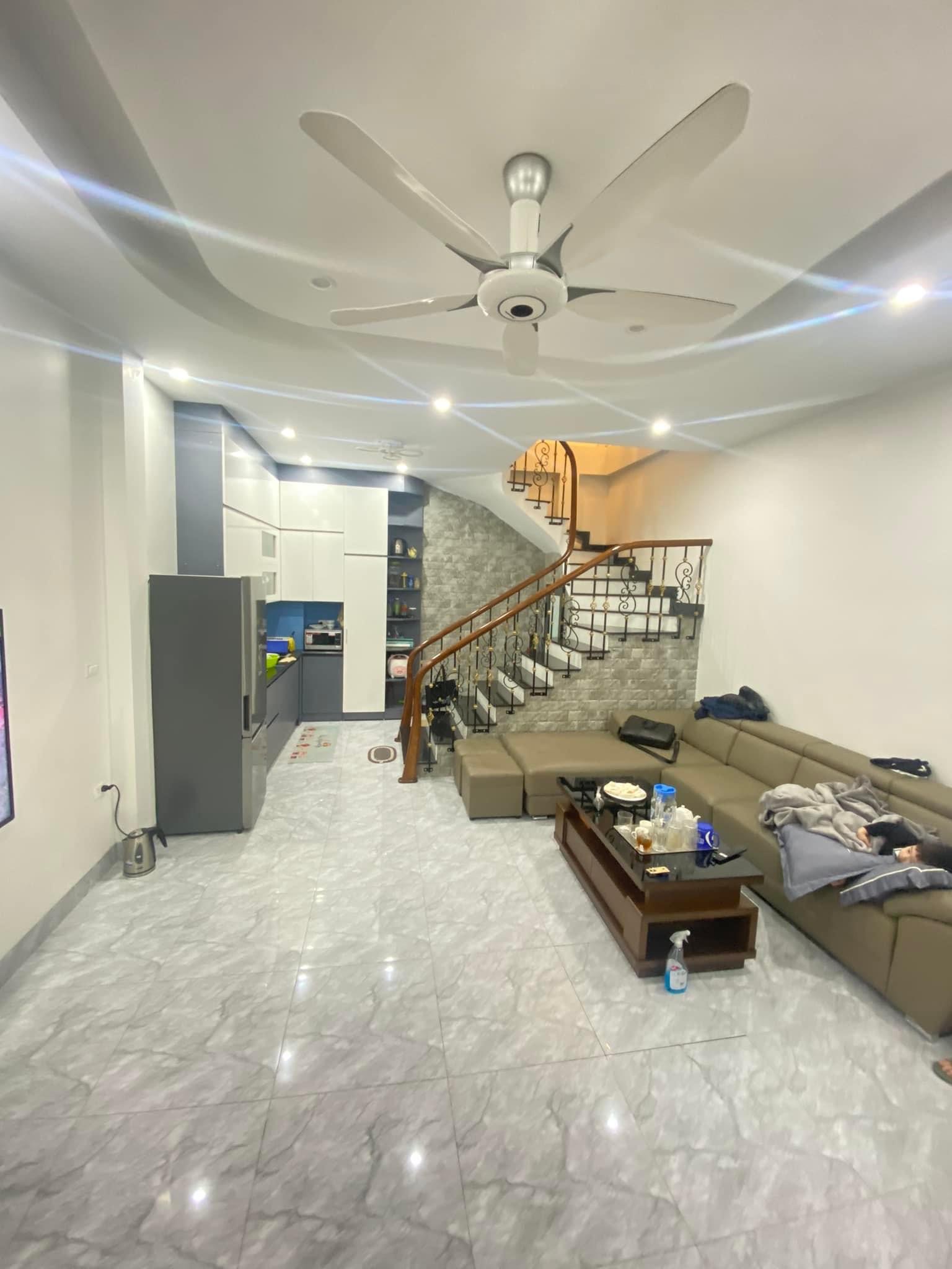 Cực Hiếm. Trung tâm Đống Đa, 3 Mặt Thoáng, Ngay Phố, Kinh Doanh Nhỏ, Ngay Gần Phố Cổ.